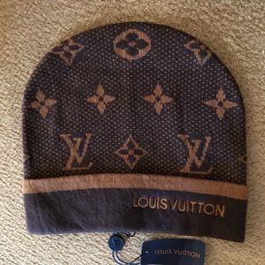 Brown inspired beanie.